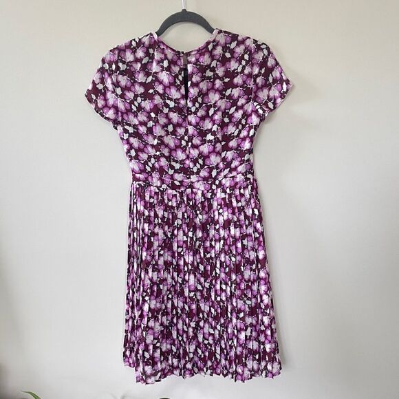 Banana Republic Purple Floral Short Sleeve Pleated Fit & Flare Dress - Picture 6 of 14